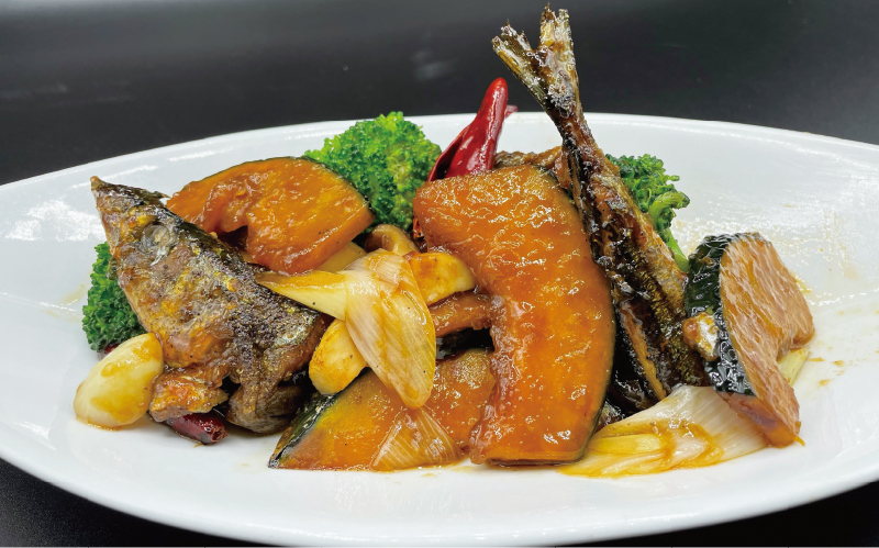 北海道産かぼちゃとサンマの香り炒め